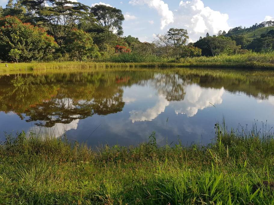 Recanto Dos Beija Flores, Chale Lantana C Monte Alegre do Sul Dış mekan fotoğraf